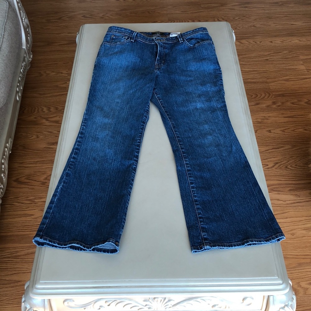 Like new boot cut jeans